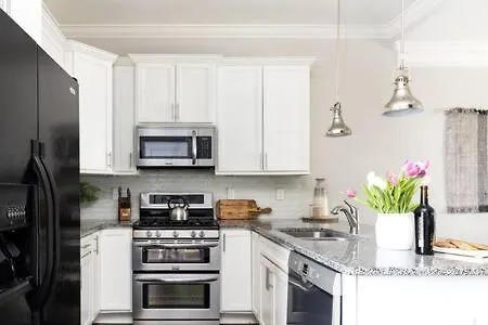The Belmont House - Cozy & Close To Everything Nashville Holiday home